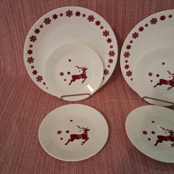 Corelle Holiday "RUDOLPH" 2 Dinner & 4 Appetizer Plates RED REINDEER & SNOWFLAKE - Picture 5 of 5